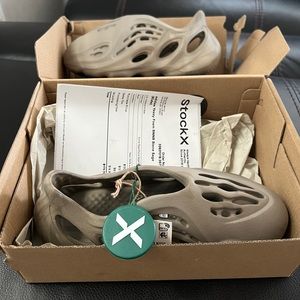 Brand New Yeezy Foam sz 12k with StockX receipt
